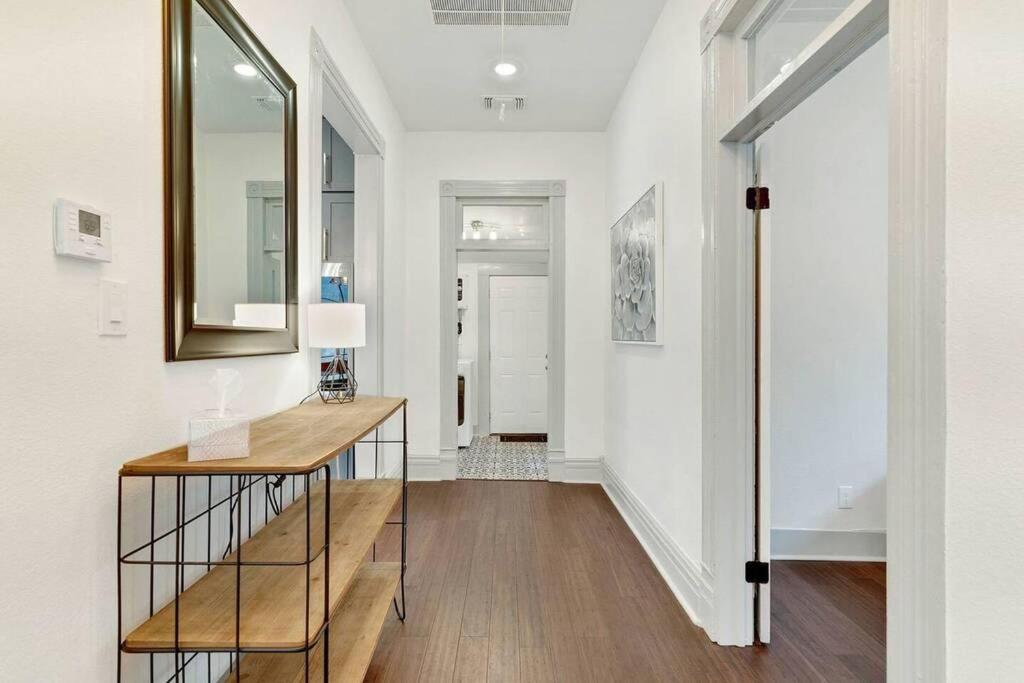 Historic With Heated Mini Pool Walking Distance To Downtown San Antonio! * San Antonio