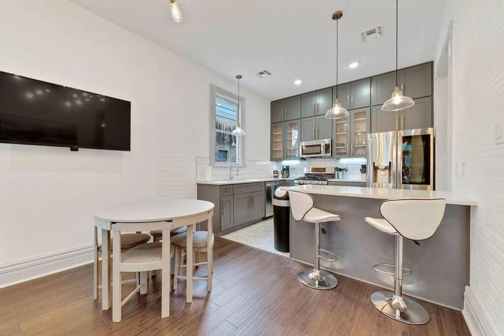 Historic With Heated Mini Pool Walking Distance To Downtown San Antonio! San Antonio